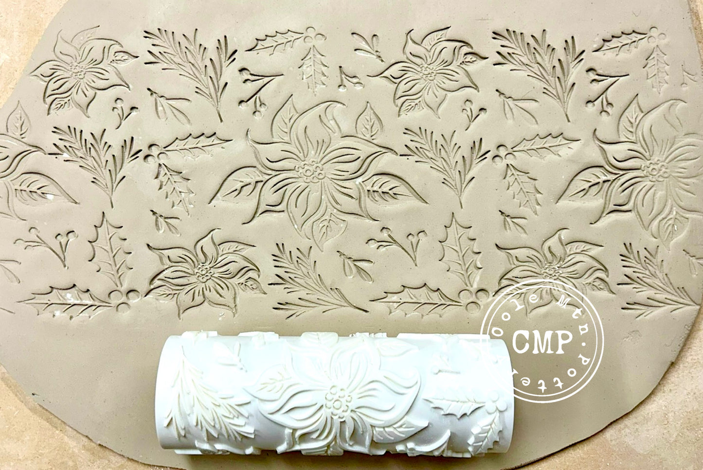 Poinsettia Textured Roller